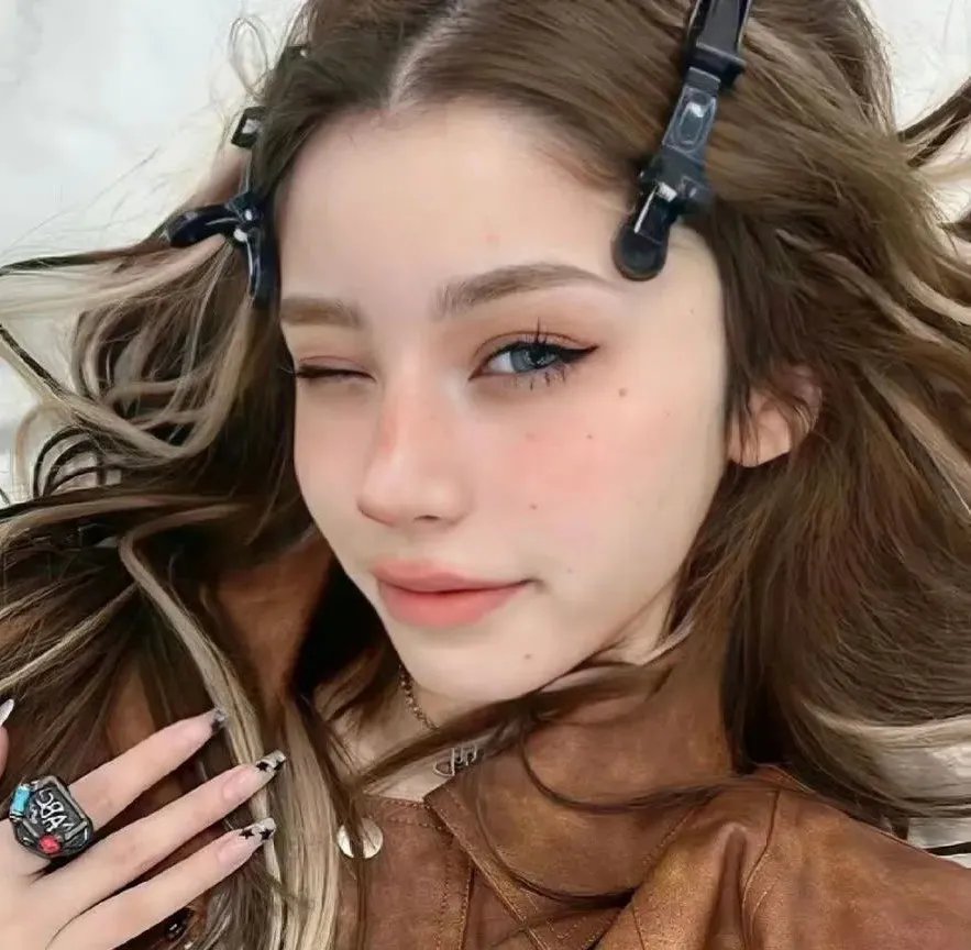 伤痕累累的圣女的复仇